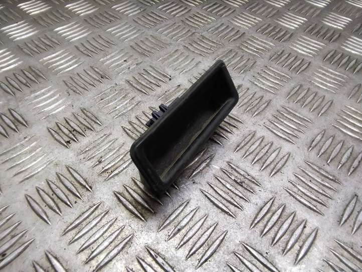 BMW 5 E60 E61 (2004 - 2010)  7118158 Ручка задней крышки