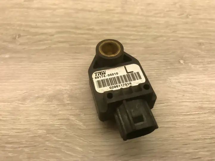Toyota Avensis T250 (2003 - 2006) 8917405010 Датчик удара SRS — фото 1