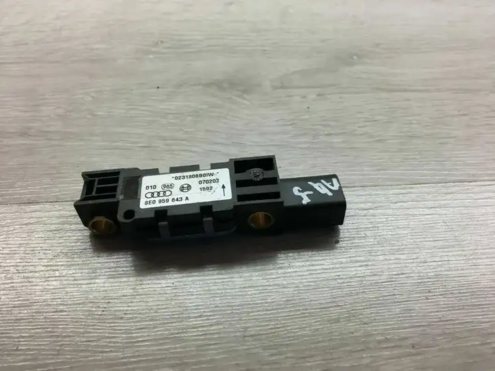 Audi A4 S4 B6 8E 8H (2000 - 2006) 8E0959643A Датчик удара SRS — фото 3