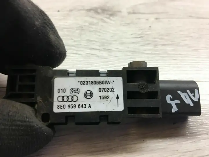 Audi A4 S4 B6 8E 8H (2000 - 2006) 8E0959643A Датчик удара SRS — фото 4