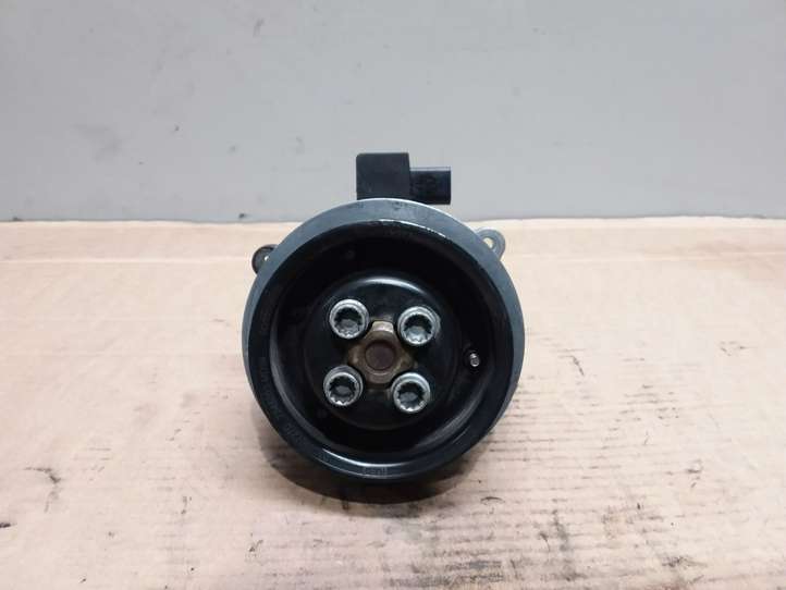 Volkswagen Tiguan (2007 - 2011)  03C880727D Водяной насос