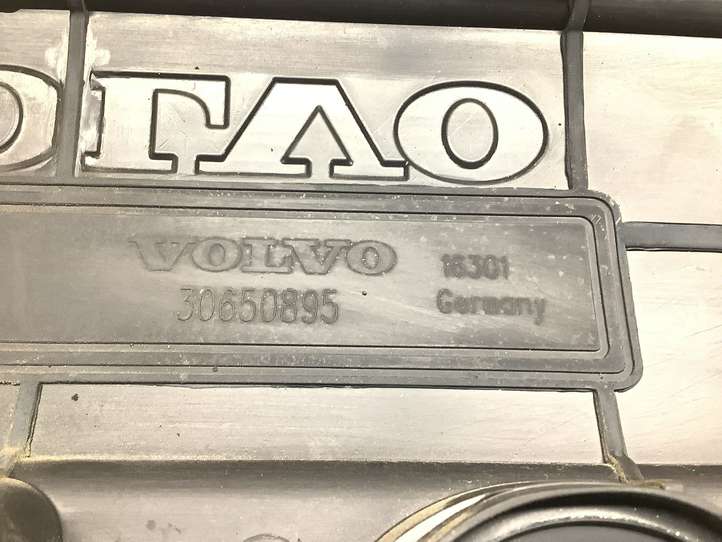 Volvo V70 (2007 - 2013)  30650895 Защита основного ремня