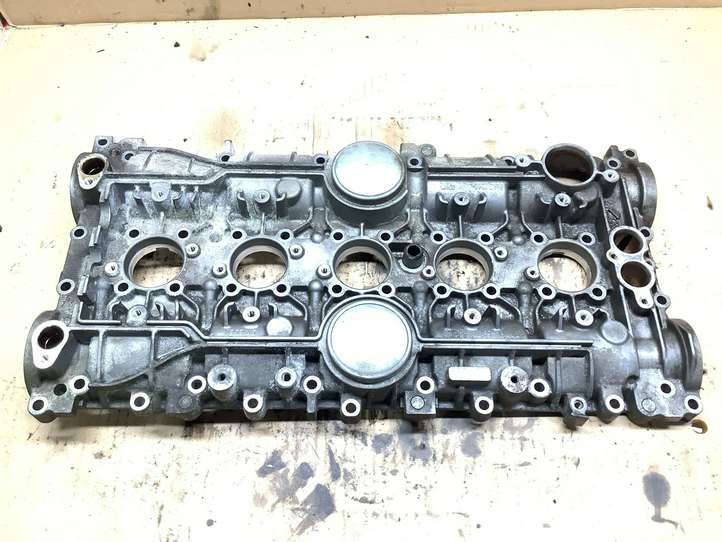 Volvo V70 (2007 - 2013)  8642291 Крышка головки
