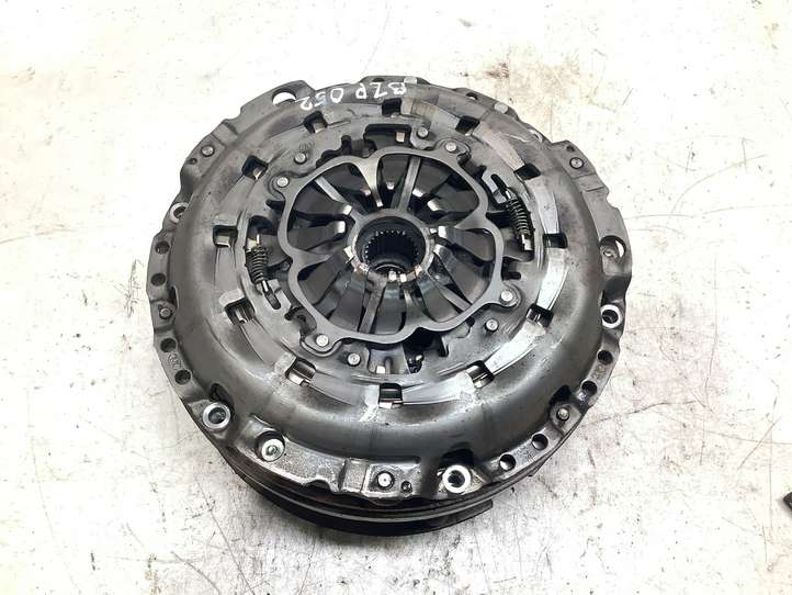 Audi A4 (2007 - 2011)  0B2141117A Комплект сцепления