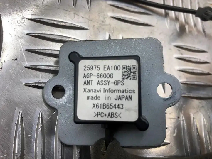 Nissan Pathfinder R51 (2005 - 2012) 25975EA100 GPS антенна — фото 2