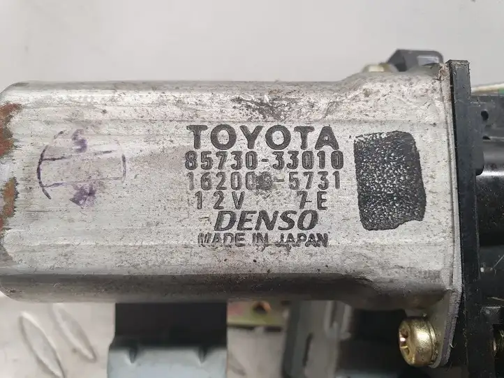 Toyota RAV 4 (XA20) (2000 - 2005) 8573033010 Мотор привода люка — фото 2