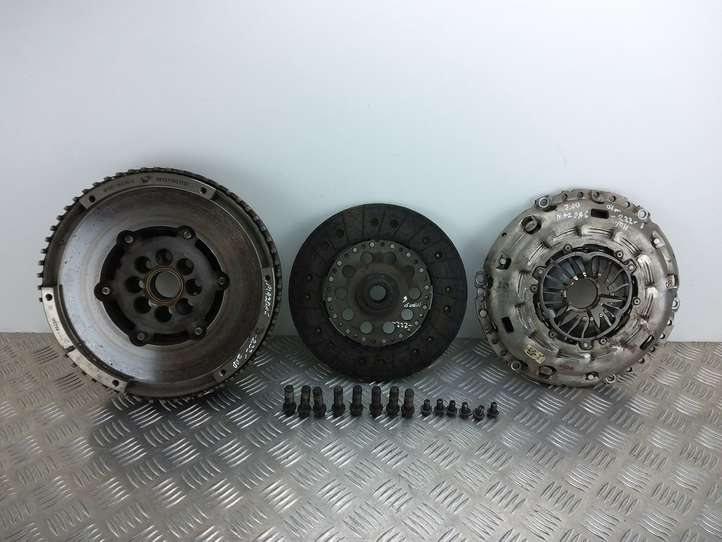 Mazda 6. (2007 - 2009)  L30416410C Комплект сцепления