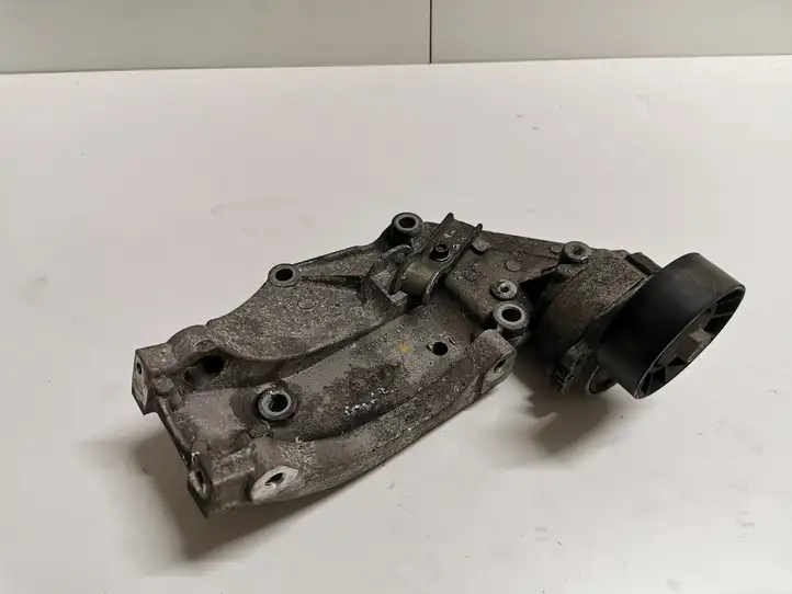 Citroen C4 I Picasso (2006 - 2013) 9650034280 Кронштейн генератора — фото 2