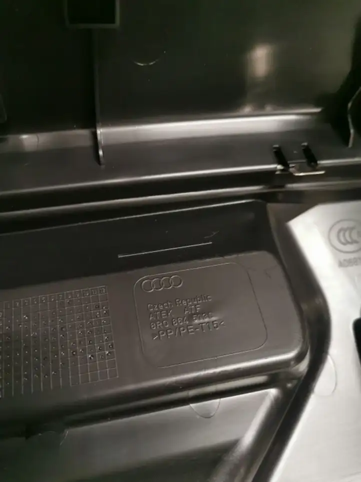Audi Q5 SQ5 (2012 - 2017) 8R0864513C Прочая отделка багажника — фото 4