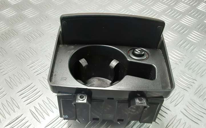 Audi A6 (2004 - 2008)  4F1882533C Передний держатель чашки