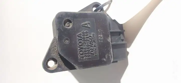 Toyota Land Cruiser (J120) (2002 - 2009) 2220430010 Датчик массового расхода воздуха — фото 1