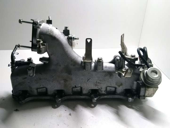 Toyota Land Cruiser (J150) (2009 - )  2586030160 Впускной коллектор