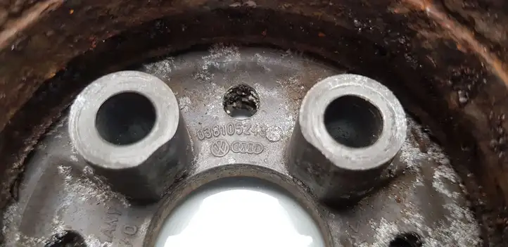 Volkswagen PASSAT B5.5 (2001 - 2005) 038105243F Шкив коленчатого вала — фото 2