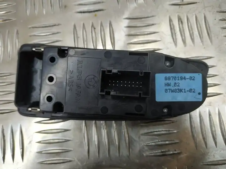 BMW 1 E81 E87 (2004 - 2011) 697019402 Кнопка стеклоподъемников — фото 2