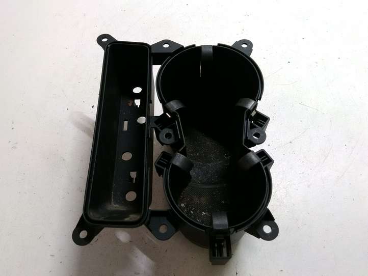 Audi A4 (2007 - 2011)  8K0862533 Держатель чашки
