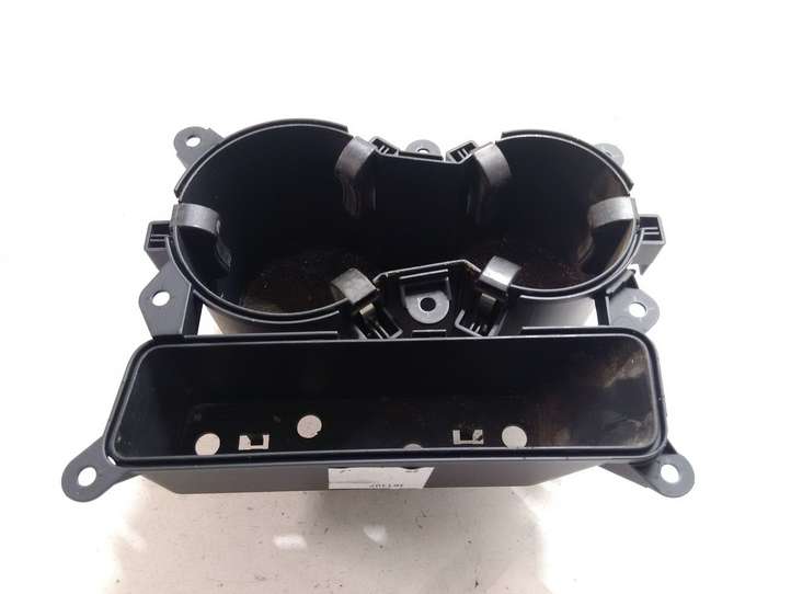 Audi A4 (2007 - 2011)  8K0862533 Держатель чашки