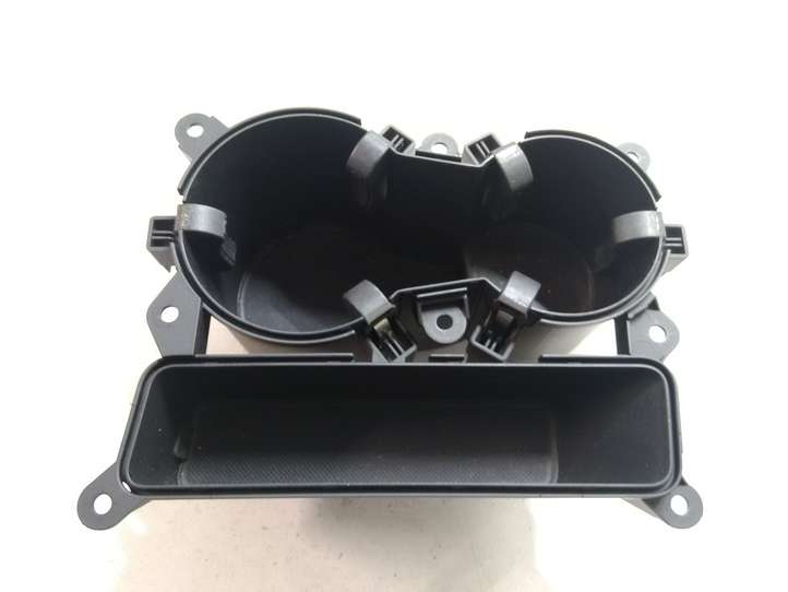 Audi A4 (2007 - 2011)  8K0862533 Держатель чашки