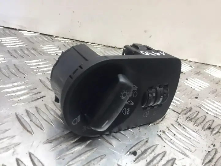 Audi A3/S3 8P (2004 - 2008) 8P2941531L Включатель фонарей — фото 1