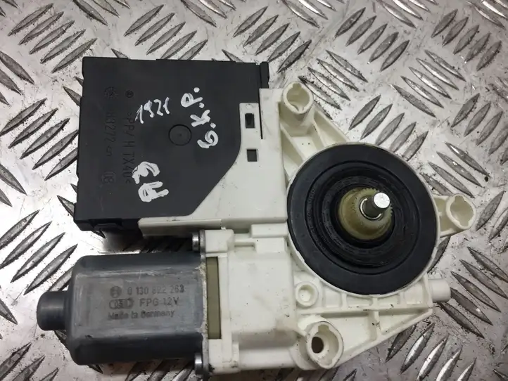 Audi A3/S3 8P (2004 - 2008) E840311203 Стеклоподъемник задней двери — фото 1