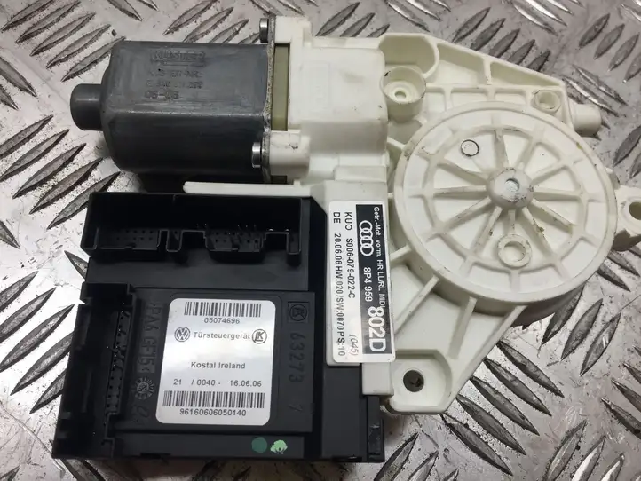 Audi A3/S3 8P (2004 - 2008) E840311203 Стеклоподъемник задней двери — фото 2