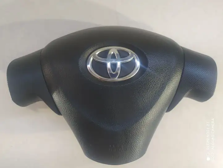 Toyota Auris 150 (2006 - 2012) 4513002280B0 Подушка безопасности руля — фото 1