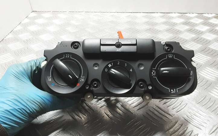 Volkswagen Golf Plus (2004 - 2008)  5M2820045A Блок управления кондиционера воздуха / климата/ печки (в салоне)