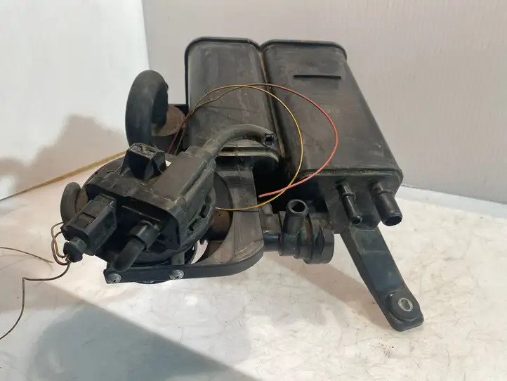 Audi Q7 4L (2009 - 2015) 7L8906271A Угольный фильтр — фото 4