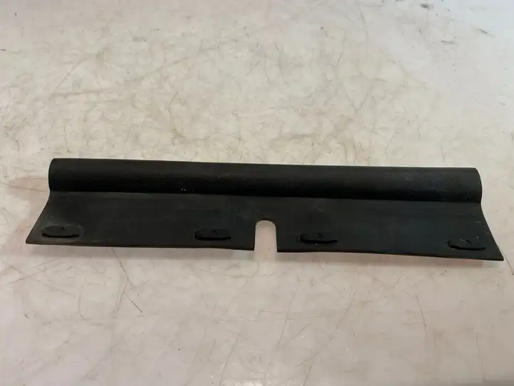 Audi Q7 4L (2005 - 2009) 4L0823733C Уплотнитель подкапотного пространства — фото 2