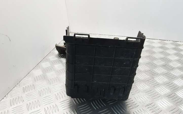 Volkswagen Golf Plus (2004 - 2008)  1K0915333C Платформа крепления аккумулятора