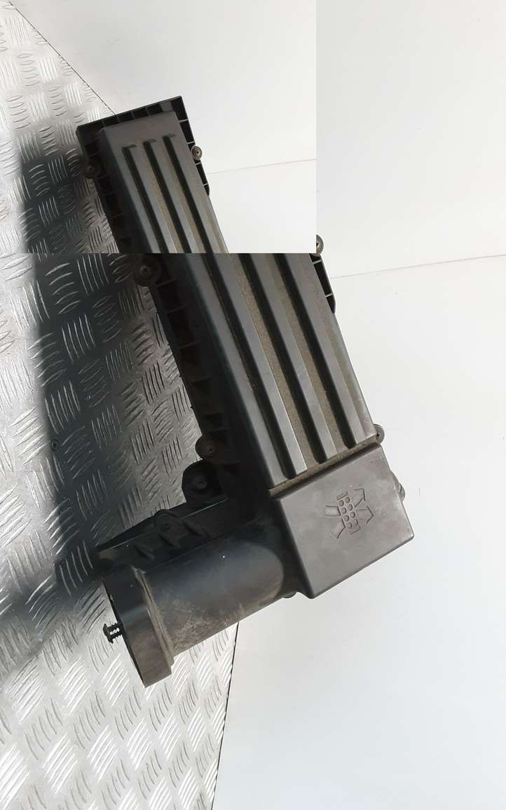 Volkswagen Golf Plus (2004 - 2008)  1K0129620F Коробка воздушного фильтра