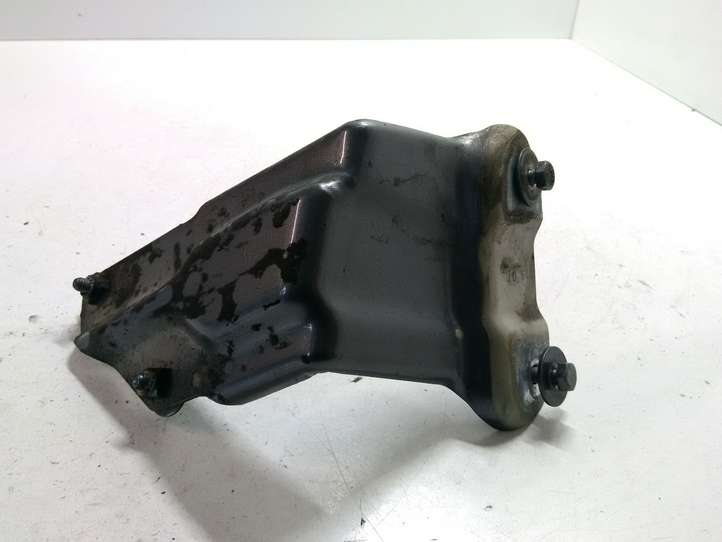 Volkswagen Golf Plus (2004 - 2008)  5M0821136 Держатель крыла
