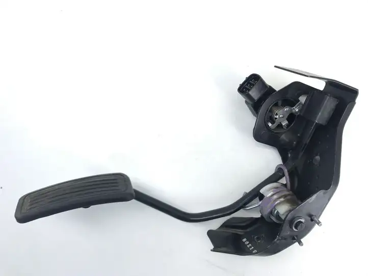 Toyota Avensis T250 (2006 - 2009) 8928152021 Педаль акселератора — фото 4