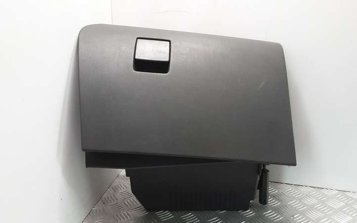 Opel Astra (2004 - 2009)  013191525 Комплект ящика для вещей (бардачка)