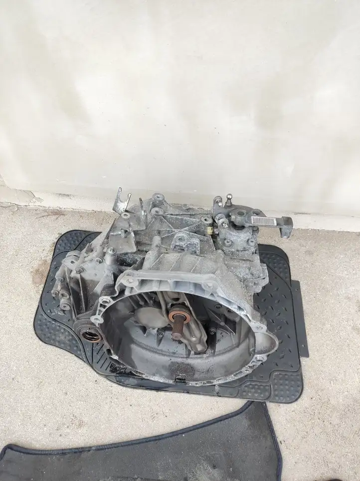 Mini Cooper Countryman R60 (2010 - 2016) 759464006 Механическая коробка передач, 6 передач — фото 1