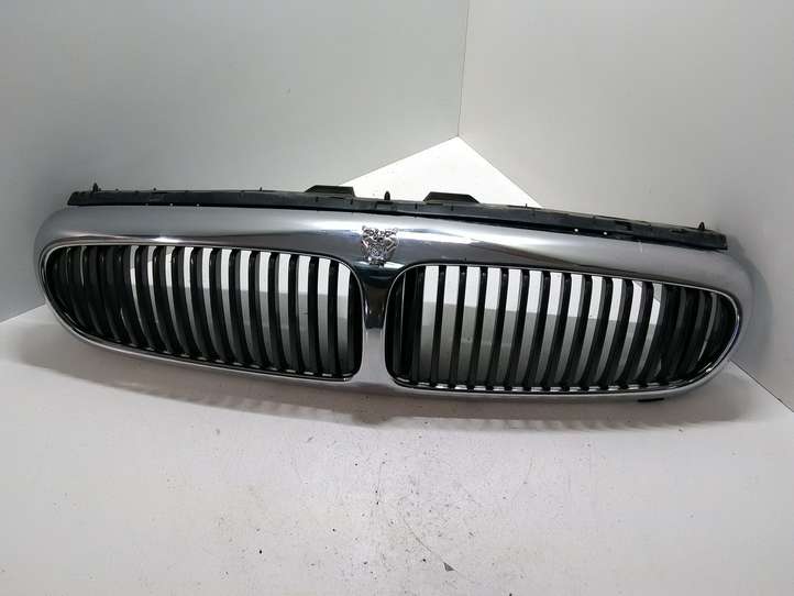 Jaguar X-Type (2001 - 2008)  1X435510AH Верхняя решётка