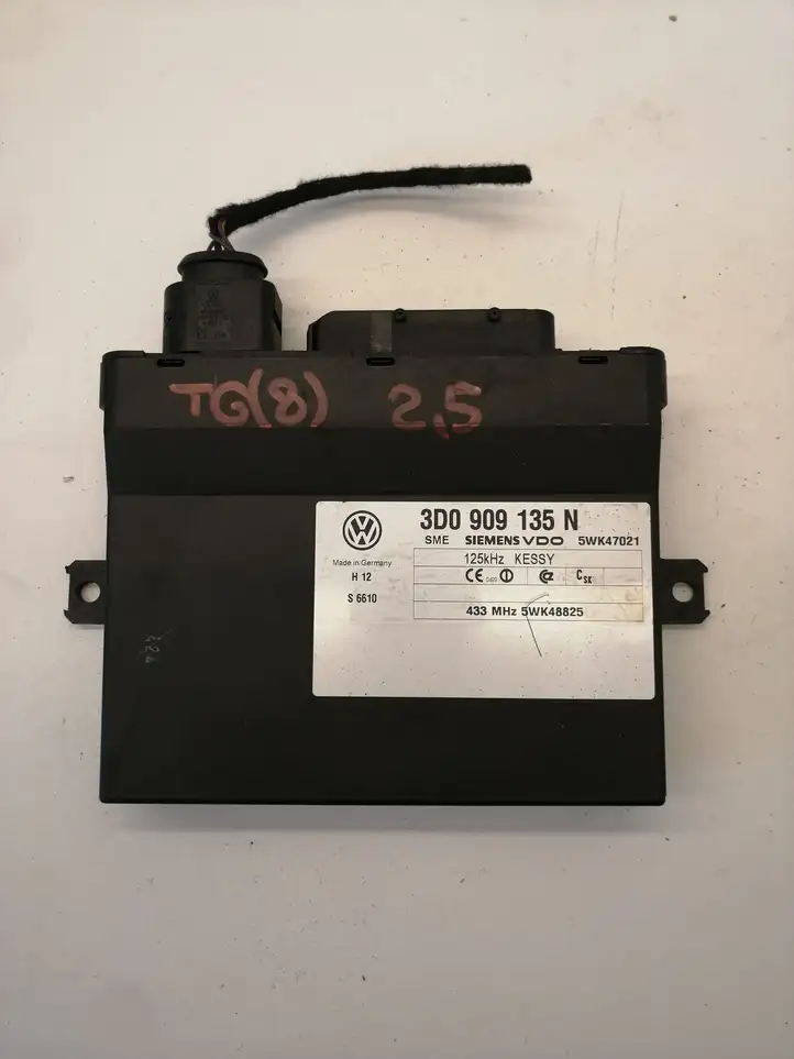 Volkswagen Touareg I (2002 - 2010) 3D0909135N Блок бесключевого доступа — фото 1