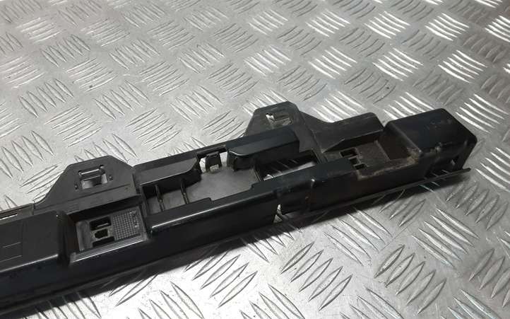 BMW 1 F20 F21 (2011 - 2019)  7240916 Другая деталь отделки порогов/ стоек