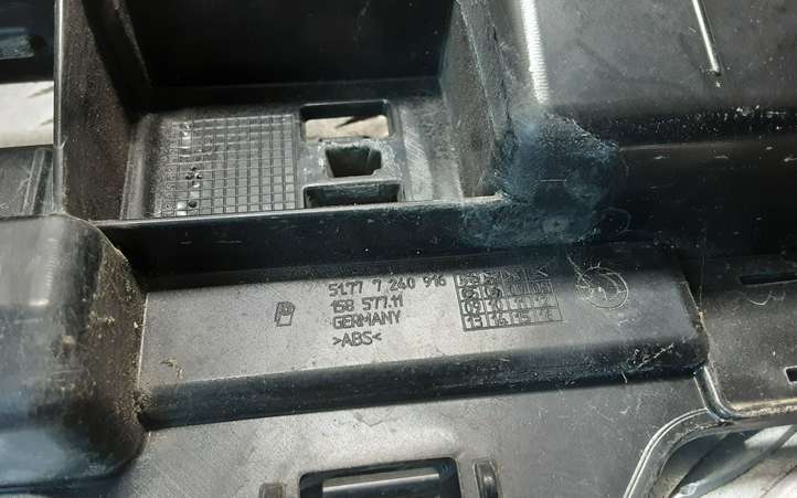 BMW 1 F20 F21 (2011 - 2019)  7240916 Другая деталь отделки порогов/ стоек