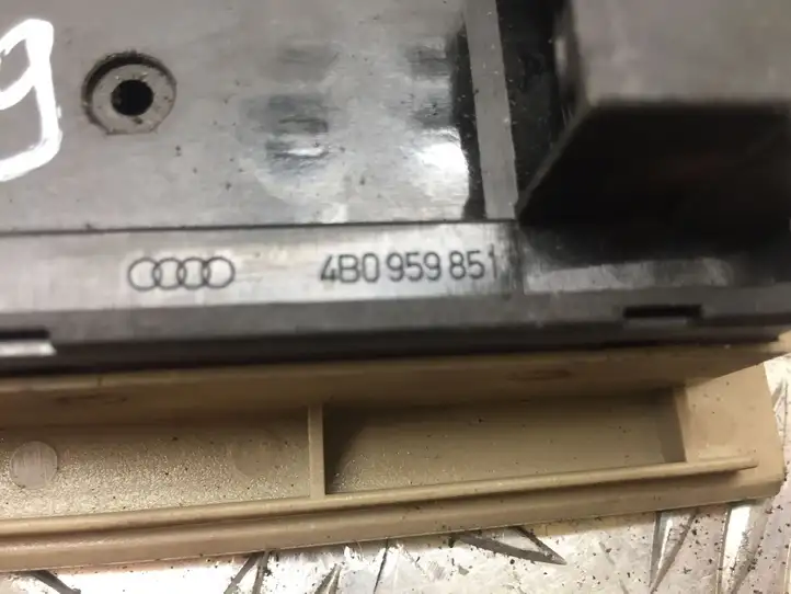 Audi A6 S6 C5 4B (2001 - 2004) 4B0959851 Кнопка стеклоподъемников — фото 3
