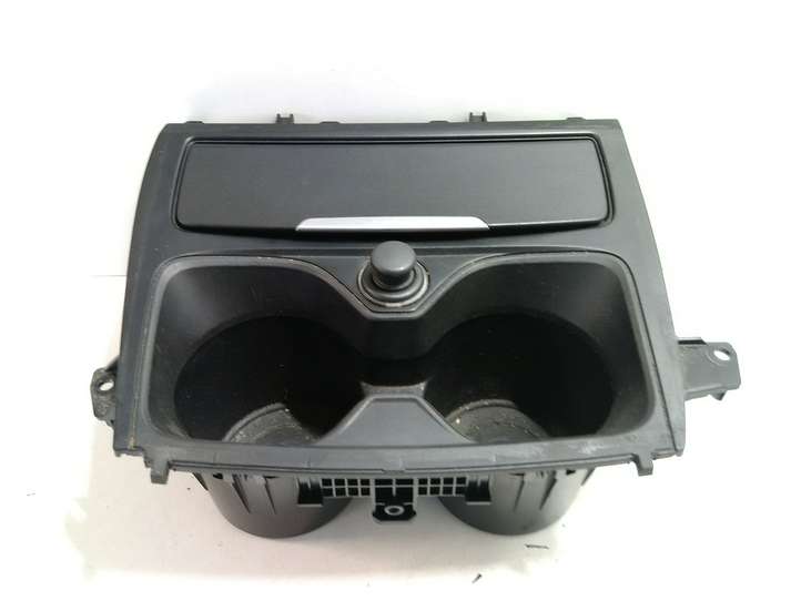 BMW 1 F20 F21 (2011 - 2019)  51169207320 Держатель чашки