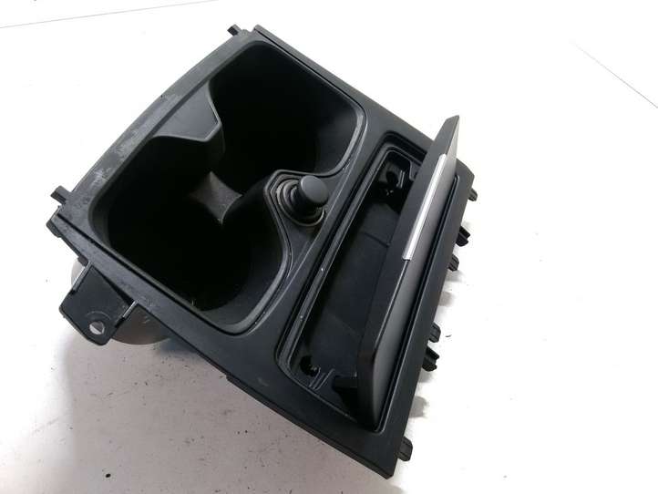 BMW 1 F20 F21 (2011 - 2019)  51169207320 Держатель чашки