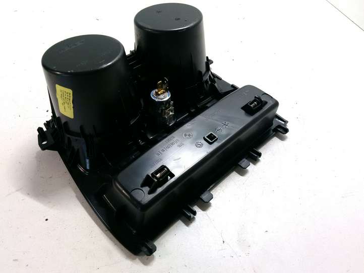 BMW 1 F20 F21 (2011 - 2019)  51169207320 Держатель чашки