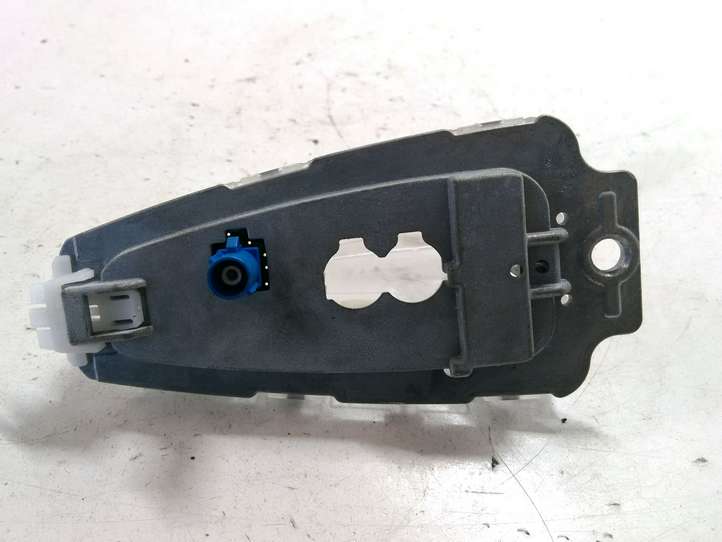 BMW 1 F20 F21 (2011 - 2019)  922689403 Антенна (антенна GPS)
