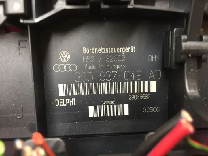 Volkswagen PASSAT B6 (2005 - 2010) 3C0937049AD Модуль комфорта — фото 2