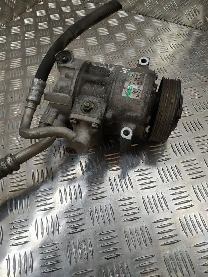 Volkswagen PASSAT B6 (2005 - 2010) 1K08208035 Компрессор (насос) кондиционера воздуха — фото 1