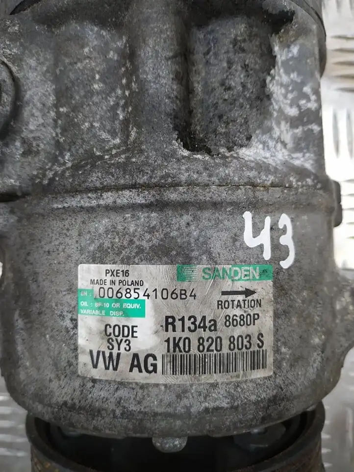 Volkswagen PASSAT B6 (2005 - 2010) 1K08208035 Компрессор (насос) кондиционера воздуха — фото 3