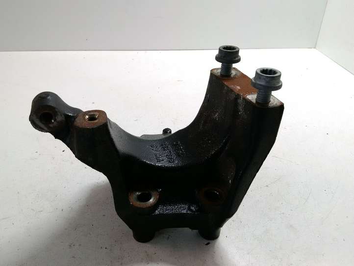 Audi A4 (2011 - 2015)  04L131159C Кронштейн