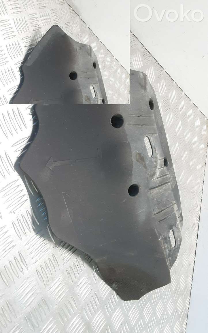BMW 1 F20 F21 (2011 - 2019)  33326796137 Защита дна задней ходовой части