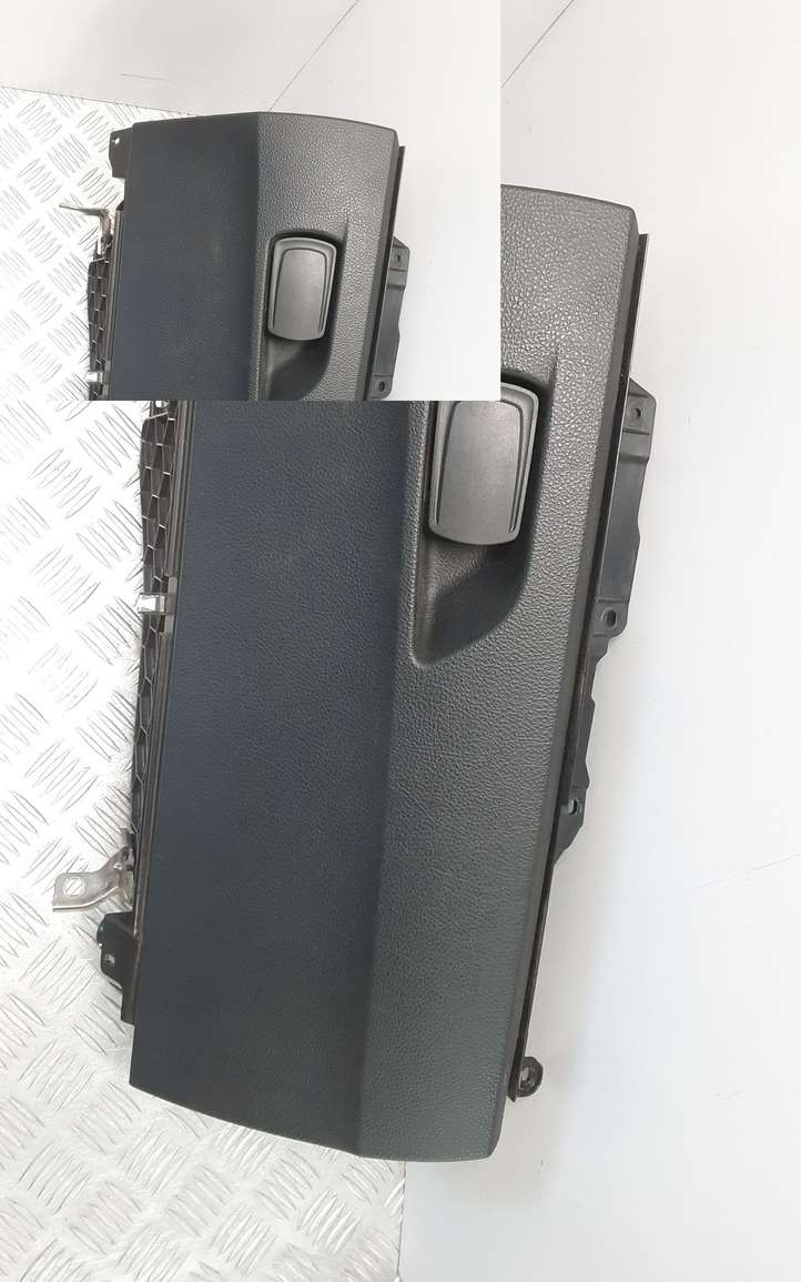 BMW 1 F20 F21 (2011 - 2019)  51169226047 Комплект ящика для вещей (бардачка)