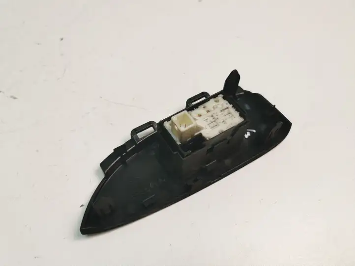 Toyota Prius (XW30) (2009 - 2015) 7427147060 Блок кнопок стеклоподъемников — фото 4